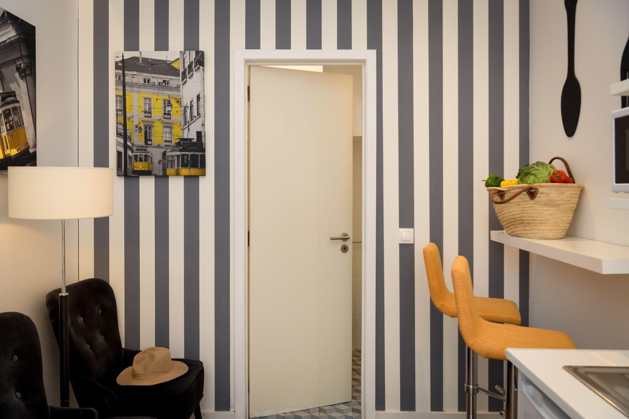 Alfama Yellow House Lisboa Εξωτερικό φωτογραφία
